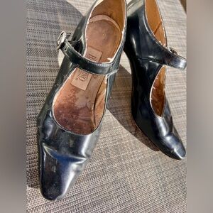 Well Loved Worn Vintage Black Patent Leather Bandolino Mary Jane Heels